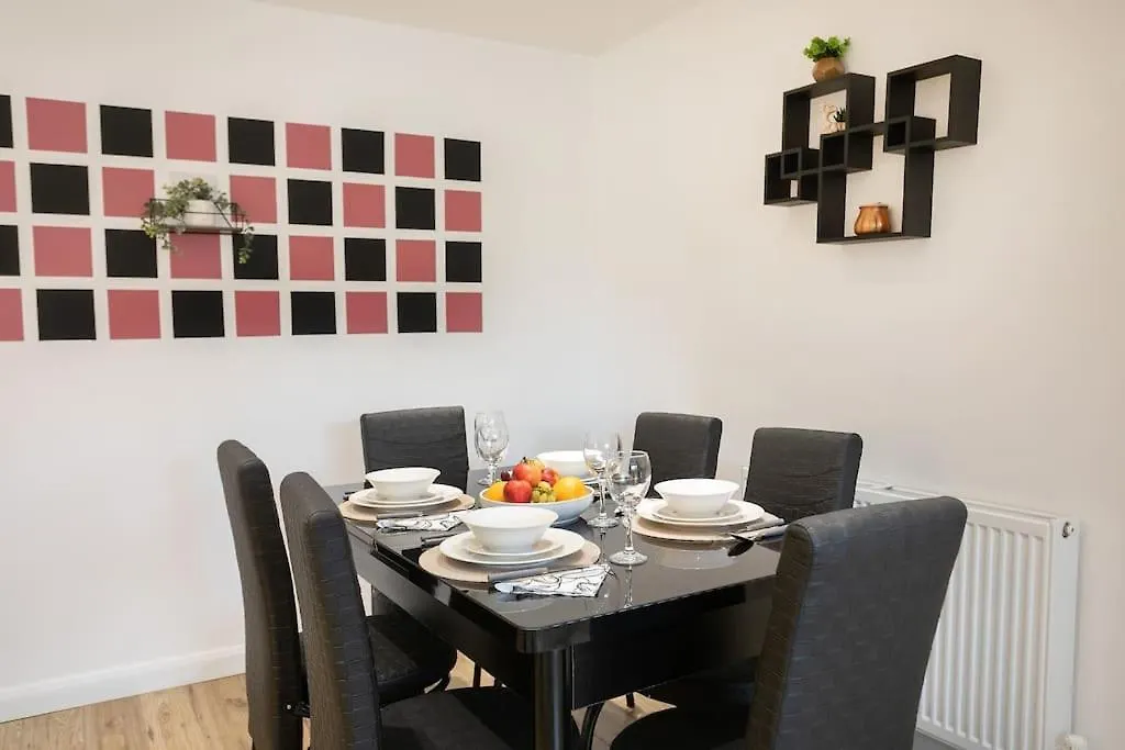 *Contractors, Holidays, Races, 25% Off Long Stays* Cheltenham
