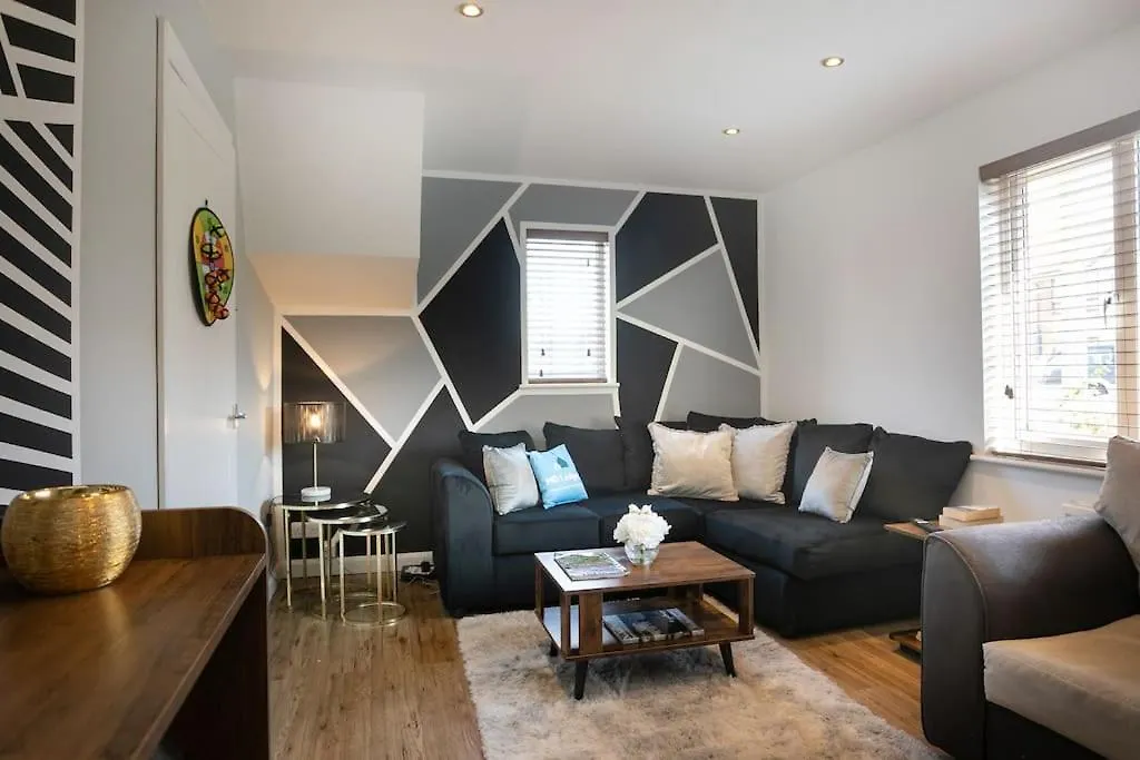 *Contractors, Holidays, Races, 25% Off Long Stays* Cheltenham Holiday home