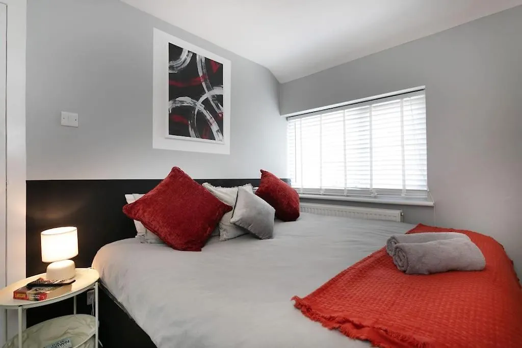 Holiday home *Contractors, Holidays, Races, 25% Off Long Stays* Cheltenham United Kingdom