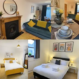 3 Bed In Town Centre With Free Parking For 1 Car Cheltenham